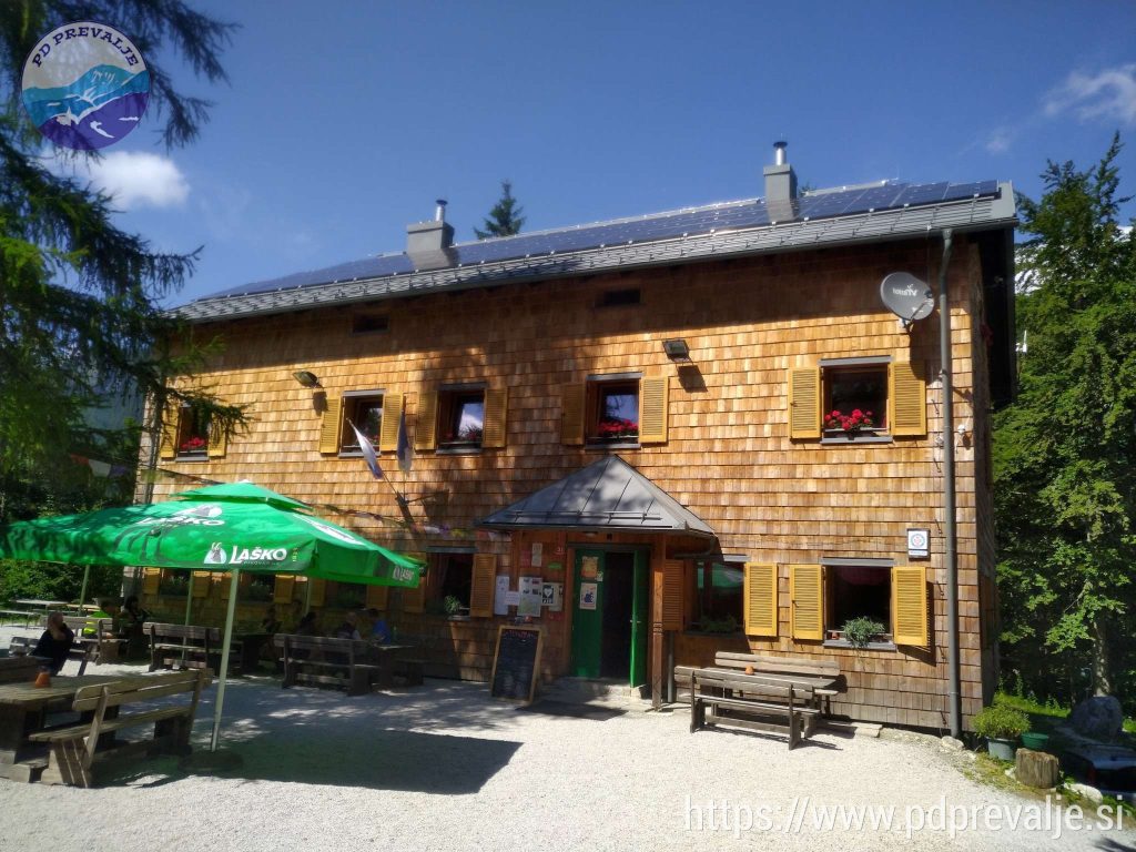 Po krajšem počitku smo sestopili do Male poljane in do Doma pod Storžičem.